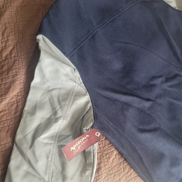 Varsity Jacket XL child (NEW) - Picture 16 of 16